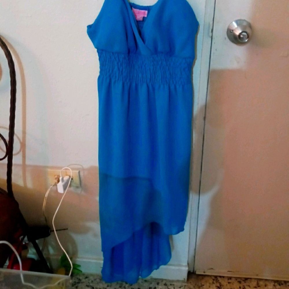Blueâ
highâlow dress
